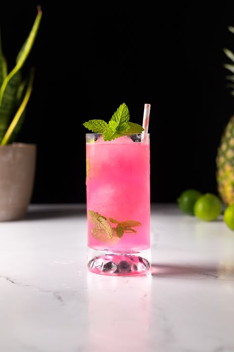 Pink Coconut Mojito - Moody Mixologist Types Of Mojitos, Pretty Pink Cocktails, Pink Mojito Recipe, Pink Coconut Mojito, Pink Alcoholic Drink, Pink Cocktails Recipes, Drink Rosa, Pink Mocktail, Pink Mojito