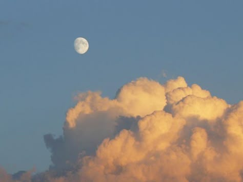 Aesthetic Backgrounds Horizontal, Cloud And Moon, Cloud Core, Hogwarts Train, Ipad Wallpaper Aesthetic, Wallpaper Aesthetic Dark, Red Clouds, Rising Moon, Ipad Background