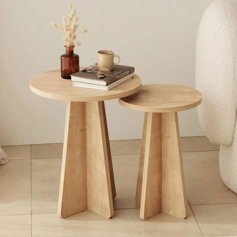 27 Nesting Tables That Save Space and Actually Look Stylish Nesting End Tables, Stylish Side Table, Low Coffee Table, Home Coffee Tables, Living Room Shelves, Room Shelves, Nesting Coffee Tables, Living Room End Tables, Living Room Side Table