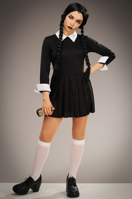 Wensday Adam Costume, Wensday Costume Ideas, Wednesday Addams Outfit Inspiration, Wednesday Addams Halloween, Halloween Wednesday, Wednesday Style, Wednesday Addams Outfit, Dresses Cosplay, Wednesday Addams Cosplay