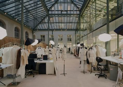 Inside the freshly renovated headquarters of French fashion house Céline - Vogue Living Fashion Design Studio Workspaces, Fashion Design Studio, Design Studio Workspace, Design Studio Office, Fashion Designer Studio, Paris Atelier, Studio Workspace, Fashion Jobs, Designer Studio