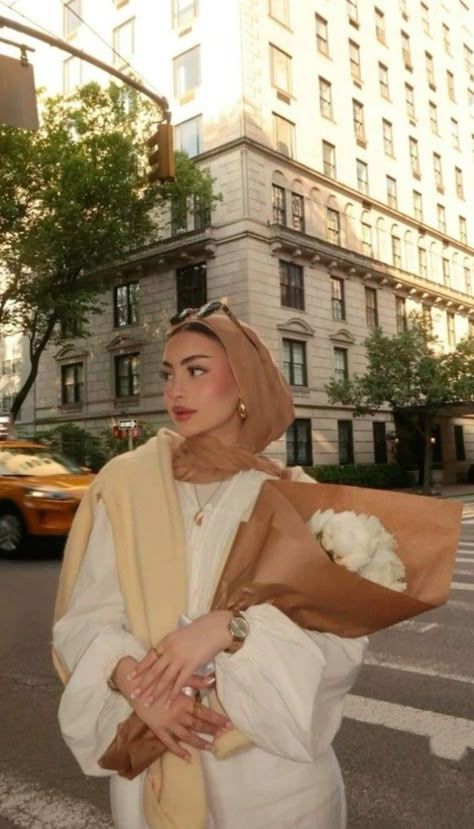 Insta Photo Ideas Hijab, Hijab Scarf Styles, Casual Outfits Hijab, Summer Hijab Outfits, Pretty Hijabi, Hijab Fashion Casual, Hijab Casual Outfit, Hijab Outfit Summer, Brown Hijab