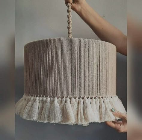 Diy Tassel Lampshade, Diy Macrame Chandelier, Boho Lamp Shade Diy, Macrame Ideas Home Decor, Macrame Lamp Shade Tutorial, Diy Boho Lampshade, Macrame Lampshade, Macrame Lamp, Makramee Diy