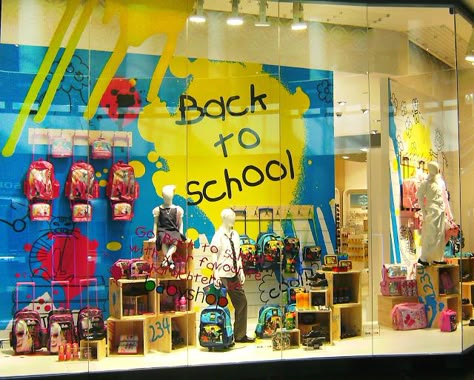 Louise Goodman Visual Merchandising: 2010 Back To School Windows Display, School Window Display, Back To School Window Display, Back To School Displays, Window Display Retail, Decoration Vitrine, School Store, Love Well, Store Window Displays