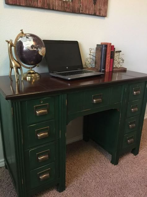 Refurbished Desk, Desk Makeover Diy, Desk Redo, Green Desk, Painted Desk, Old Desks, Card Catalog, Desk Makeover, Deco Originale