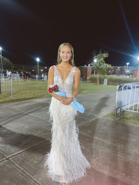 homecoming dress, cute homecoming pictures, hoco, vsco, cute hoco dress, homecoming poses, homecoming dance, aesthetic homecoming, instagram pictures, homecoming court, senior homecoming court, homecoming queen Homecoming Court Dress, Hoco Parade Outfit, Hoco Queen Dresses, Homecoming Instagram Stories, Homecoming Court Dresses Long Gowns, Hoco Court Dresses Long, Homecoming Court Dresses Long, Vsco Homecoming, Hoco Princess