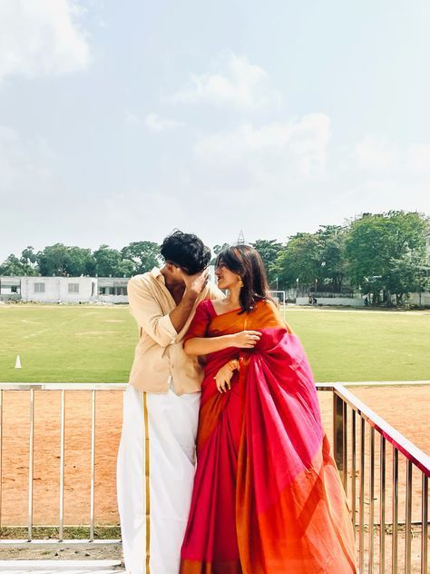 Indian Outfit Couple, Saree Couple Pics, Saree Couple Poses Aesthetic, South Indian Couple Aesthetic, Desi Love Core Aesthetic, Indian Love Couple Pic, Saree Couple Poses, Indian Couple Poses, Indian Couple Aesthetic