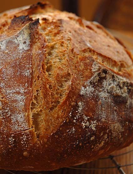 Cloche - Baking Bread in a Clay Pot - Artisan Bread in Five Minutes a Day Clay Pot Cooking Recipes, Crust Bread, Bread With Yeast, Bread Cloche, Bread Artisan, Tartine Bread, Clay Pot Cooking, Bread Crust, Crisp Bread