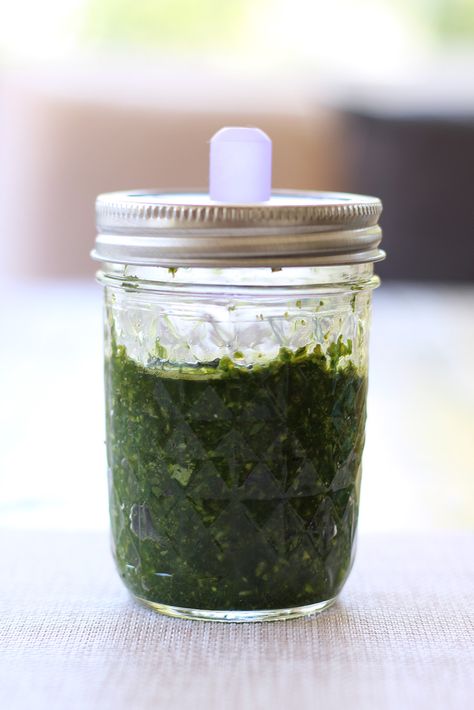 Fermented Salad Dressing, Fermented Condiments, Fermented Herbs, Garlic Paste Recipe, Fermented Butter, Fermented Vegetables Recipes, Fermented Veggies, Preserving Herbs, Basil Oil