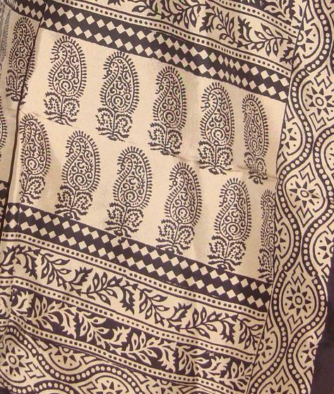 Bagh Print, Wearable Crafts, Simple Motif, Pakistan Culture, Stamp Pattern, Ajrakh Prints, Arts And Culture, Natural Colours, Madhya Pradesh