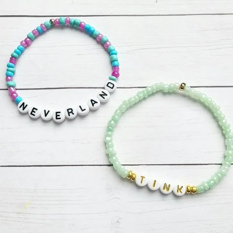 Cute Disney Jewelry, Disney Beaded Bracelet Diy, Disney Bracelets Diy, Disney Beads Bracelet, Disney Princess Clay Bead Bracelet, Disney Inspired Bracelets Diy, Beaded Bracelets Disney, Friendship Bracelets Disney, Disney Friendship Bracelet Ideas