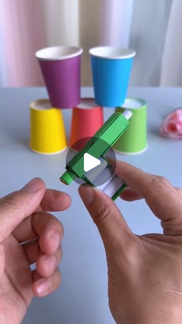 Cool Paper Origami, Cool Craft Videos, Crafts For Kids 8-10 Years Old, How To Make Something With Paper, Crafts For 10 Year Boys, Cute Easy Crafts With Paper, Easy Paper Crafts Diy For Kids, What To Make Out Of Paper, Easy Paper Crafts For Kids Simple