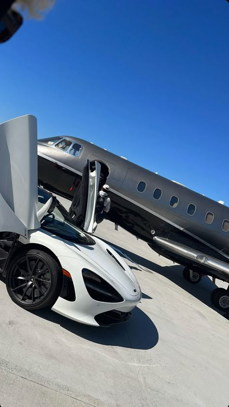 Money Millionaire, Mens Luxury Lifestyle, Billionaire Lifestyle Luxury Living, Car House, Private Plane, My Future Life, Private Jets, Rich Lifestyle, Luxury Lifestyle Dreams