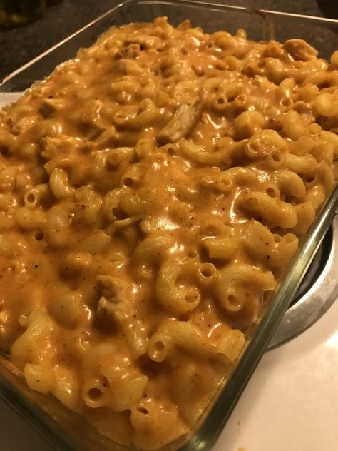 Butter Chicken Mac & Cheese Homemade Butter Chicken, Brisket Marinade, Chicken Mac And Cheese, Cottagecore Recipes, Bbq Brisket, Bbq Sauces, Cheese Food, Junk Food Snacks, Pasta Dinners