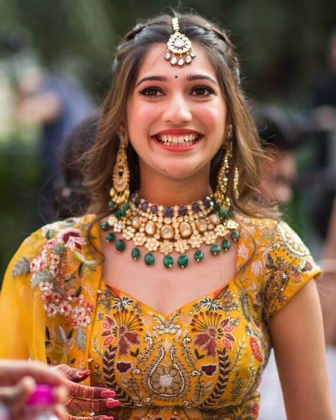 Every Look Of This Bride & Her Sister Screams Bride & Bridesmaid Goals – WedBook Engejment Bride Hairstyles, Engejment Look For Bride, Mehendi Look Bride, Mehendi Bride Hairstyle, Indian Wedding Makeup Look For Sister, Sangeet Hairstyles For Bride Sister, Hairstyle On Lehenga For Bridesmaid, Haldi Makeup Look For Bridesmaid, Mehendi Hairstyles Bridesmaid