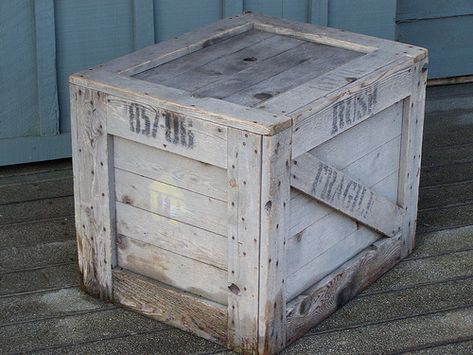 Pirate Bar, Camera Diy, Wooden Shipping Crates, Guitar Storage, Bread Baskets, Diy Wooden Crate, Barn Houses, Corner Piece, Crate Ideas