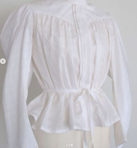 White Cotton Yoke Top, Spring Folk Blouse With Yoke, Folk Style Cotton Blouse With Yoke Detail, Fitted Victorian Cotton Blouse, 1860s Blouse, White Cotton Blouse, White Shirt Outfits, Eid Outfit, Sewing Shirts