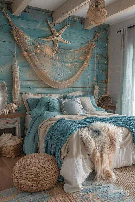 Bedroom Beachy Aesthetic, Beach Themed Bedroom Ideas For Adults, Beach Bed Ideas, Beach Aesthetic House Decor, Beachcore Bedroom, Vintage Beach Bedroom Ideas, Room Ocean Aesthetic, Cute Ocean Room Ideas, Ocean Aesthetic House