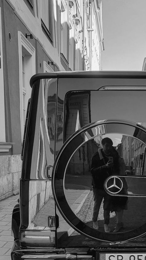 G Class Couple, G Wagen Wallpaper, Aesthetic G Wagon, S Class Aesthetic, G Class Wallpaper, Mercedes Mom Aesthetic, Mercedes Astetic, G Wagon Mercedes Aesthetic, G Class Aesthetic