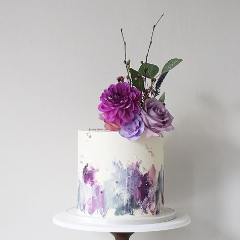 Purple Birthday Cake For Women, Purple Floral Cake, Floral Cake Ideas, Sprinkle Drip Cake, 40th Birthday Cake For Women, Purple Birthday Cake, Mum Cake, 75 Birthday Cake, Moody Purple