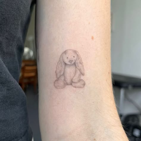 Two Animal Tattoos, Stuffed Animal Outline Tattoo, Teddy Bunny Tattoo, Rabbit Stuffed Animal Tattoo, Knuffle Bunny Tattoo, Stuff Animal Tattoo, Toy Bunny Tattoo, Stuffed Animal Tattoo Simple, Jelly Cat Tattoo