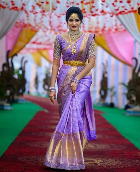 Marriage Bride Sarees, New Pattu Sarees, Wedding Saree Blouse Designs Bridal Collection, Marriage Saree For Bride, Wedding Sarees South Indian, Engagement Saree Ideas, Wedding Pattu Sarees, Engagement Sarees, Pattu Sarees Wedding