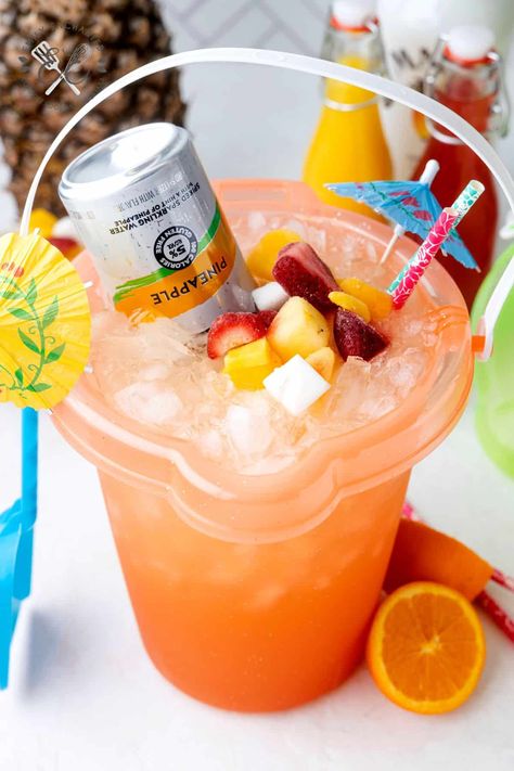 Pool Party Cocktails Alcohol, Beach Theme Party For Adults Food, Cookout Drinks Alcohol, Sand Bucket Cocktails, Drinks In A Bucket, Summer Bucket Drinks Alcohol, Beach Food Ideas Summer, Beach Themed 30th Birthday Party, Drink Bucket Recipes