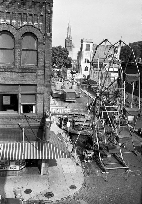 1931, downtown Mount Clemens, southwest corner of New Street and Gratiot/Main Street Mount Clemens, Detroit History, Michigan History, Detroit Area, Vintage Michigan, Metro Detroit, School Building, Pure Michigan, Parents As Teachers