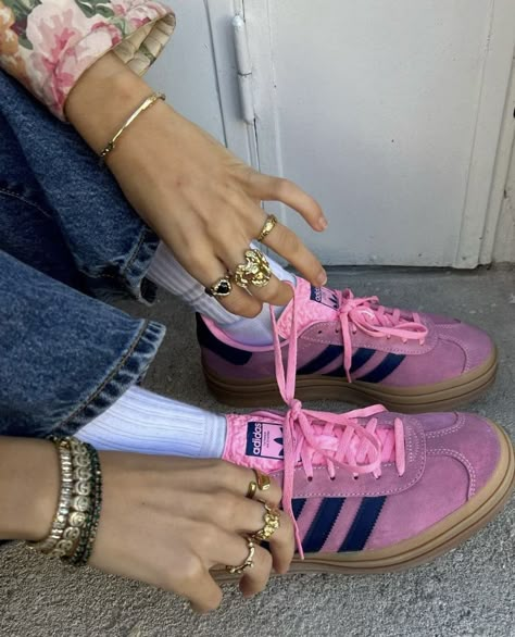 Satellite Stompers, Pink Gazelles, Pink Adidas Shoes, Quoi Porter, Aesthetic Shoes, Shoe Inspo, Swag Shoes, Pink Adidas, Adidas Gazelle