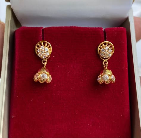 Gold Ear Rings Designs Daily Wear, Ear Tops For Women, Rings For Women Daily Wear, Daily Wear Gold Earrings, Ear Rings For Women, Daily Wear Earrings, Cotton Sarees Handloom, Ear Tops, Gold Earrings Indian