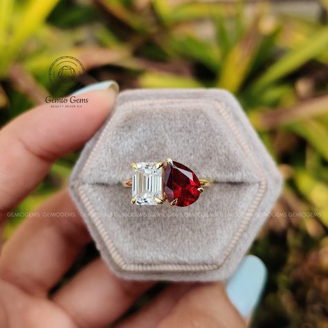 Two Large Stone Engagement Ring, Double Gem Wedding Ring, Engagement Ring With Red Stone, Pink And Red Engagement Ring, Gold Ring With Ruby Stone, Diamond And Garnet Ring, Garnet Diamond Ring, Toi Et Moi Ruby And Diamond, Toi Et Moi Engagement Rings Ruby