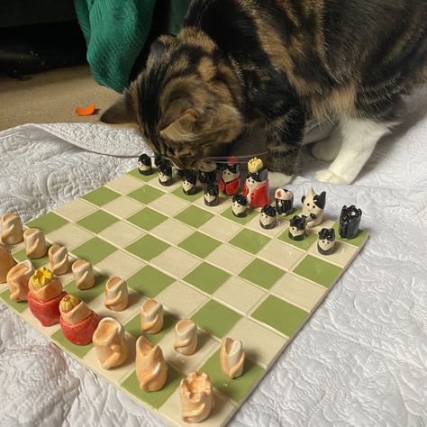 Handmade chess set Clay Chess Board Diy, Cat Chess Board, Cat Chess Pieces, Cat Chess Set, Chess Set Ceramic, Handmade Ceramic Chess Set, Clay Chess Pieces Diy, Handmade Chess Board, Cute Chess Set