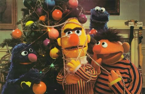 Bert And Ernie, Have A Merry Christmas, Sesame Street Muppets, The Muppet Show, The Muppets, Jim Henson, The 60s, Sesame Street, Puppets