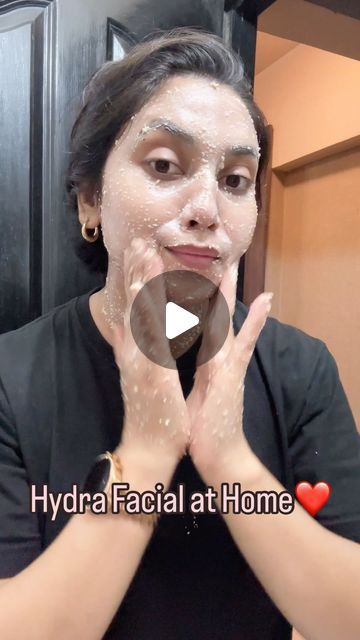 Hydra Facial At Home, Home Facial For Glowing Skin, Glass Skin Home Remedies, Tomato Skin Care, Dry Body Skin, Hydro Facial, How To Do Facial, At Home Skincare, Get Fair Skin