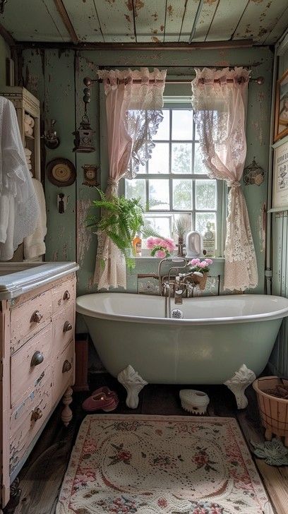 Vintage Bathroom With Clawfoot Tub, Princess Bathroom Decor, French Provincial Bathroom Ideas, Feminine Bathroom Ideas, Shabby Chic Bathroom Ideas, Pink Vintage Bathroom, Provincial Bathroom, Clawfoot Tub Ideas, French Provincial Bathroom