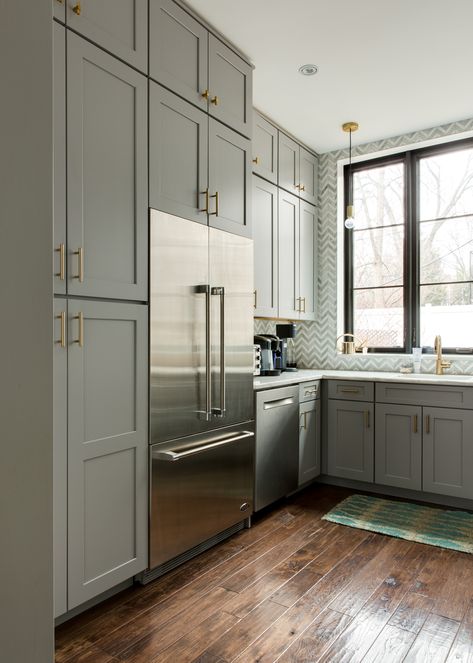 Ceiling-to-floor cabinetry make this small kitchen even more grand. Countertop Concrete, Brooklyn Kitchen, Cheap Kitchen Remodel, Brooklyn Brownstone, Revere Pewter, Design Seeds, Diy Remodel, Kitchen Remodeling Projects, Apartment Kitchen