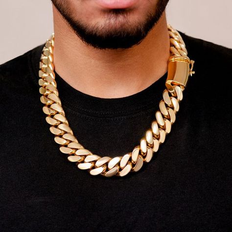 This Icebox Miami Cuban Necklace is made of solid 14K Yellow gold and is 20mm thick. You may choose your desired length in the dropdown. Big Gold Chains, Mens Gold Chain Necklace, Cuban Chain Men, Diamond Teeth, Thick Gold Chain, Cuban Necklace, Mens Rings Fashion, Biker Jewelry, Miami Cuban Link