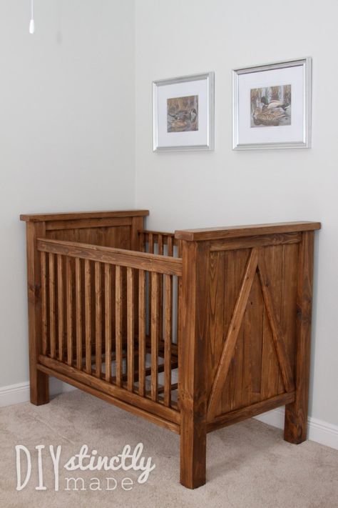 DIY Crib Outdoors Themed Nursery, Rustic Crib, Farmhouse Cribs, Baby Crib Diy, Wood Crib, Hunting Baby, Baby Nursery Diy, Diy Crib, Baby Theme