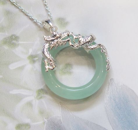 Jade Chinese Lucky Dragon Certified 925 Sterling Silver Stamped Pendant Necklace - Etsy.de Jade Accessories, Heart Energy, Jade Nails, Lucky Dragon, Chinese Accessories, Chinese Jewelry, Dragon Jewelry, Jade Necklace, Dragon Pendant