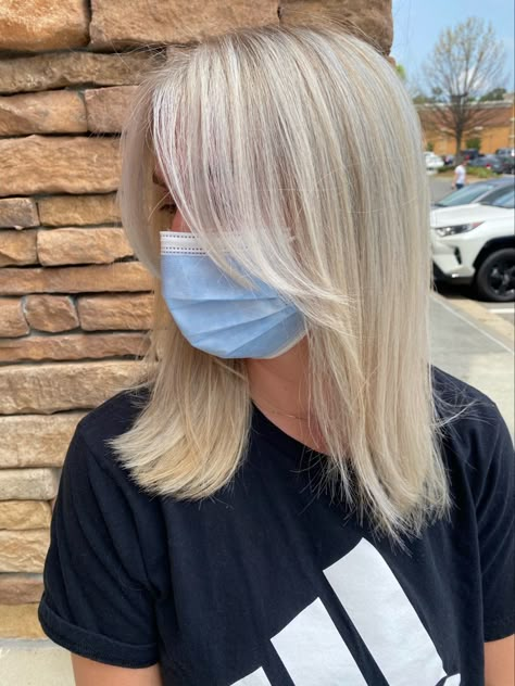 Micro Blonde Highlights, Platinum Blonde Hair Curtain Bangs, Platinum Blonde Hair With Curtain Bangs, Icy Blonde Curtain Bangs, Cold Blonde Highlights, Short Icy Blonde Hair, Bright Blonde Curtain Bangs, Platinum Blonde Straight Hair, Icey Blonde Fall Hair