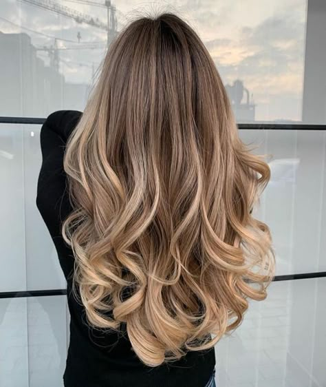 Blowdry Long Hair, Curly Blowdry Long Hair, Blowout Hair Curls, Blow Dry Hair Curls, Melted Balayage, Blow Dry Curls, Curly Blowdry, Dry Long Hair, Blowout Curls