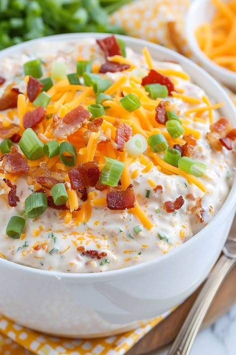 Crack Dip - Insanely Good Bacon Dips, Finger Food For Christmas, Holiday Snacks Appetizers, Easy Crockpot Meatballs, Bacon Dip Recipes, Christmas Eve Food, Christmas Party Fun, Bacon Ranch Dip, Seasoned Crackers