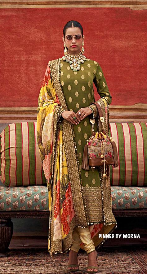 Sabyasachi Suits 2023, Sabyasachi Salwar Kameez, Sabiya Sachi Dress, Sabya Sachi Suits, Sabyasachi Salwar Suits, Sabyasachi Suit Designs, Sabyasachi Dresses Salwar Suits, Sabhya Sachi Suits, Sabyasachi Collection Suits