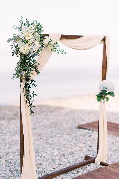 Boho Chic Beach Wedding, Chic Beach Wedding, Beach Wedding Arch, Wedding Arbors, Simple Beach Wedding, Wedding Alters, Dream Beach Wedding, Wedding In Greece, Boho Beach Wedding