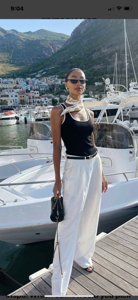 At Tropez Outfit, French Riviera Style Outfits Summer, Amalfi Coast Aesthetic Outfit, Humidity Outfit Summer, Saint Tropez Outfits Summer, Monaco Summer Outfits, Saint Tropez Aesthetic Outfit, Cannes Photo Ideas, St Tropez Aesthetic Outfit