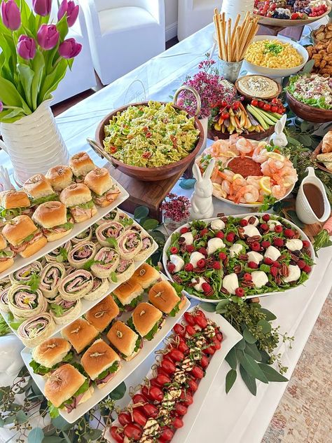 Summer Bridal Shower Food, Eid Brunch, Wedding Luncheon, Brunch Food, Party Food Buffet, Catering Ideas Food, Food Ideas Summer, Reception Food, Holiday Brunch