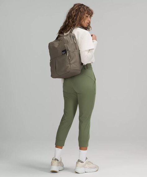 Cute Backpacks For College, Best Backpacks For College, Backpack For College, Lululemon Backpack, Cheap Clothing Stores, Under Armour Backpack, Sustainable Backpack, Backpacks For College, Popular Backpacks