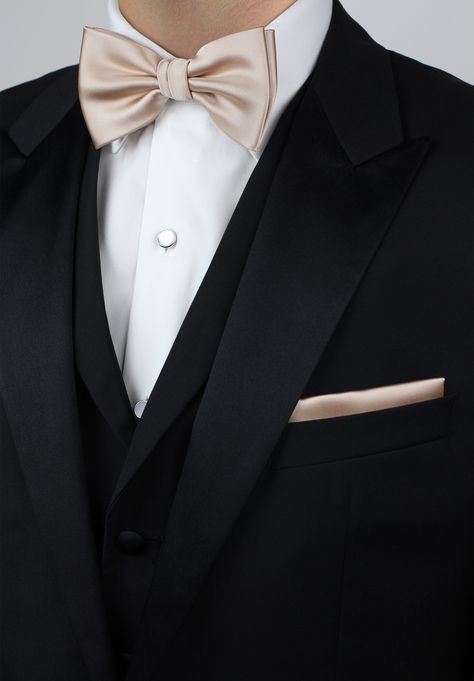 Classic tuxedo with champagne bow tie and pocket square Champagne Tux, Quinceanera Champagne, Morganite Engagement Ring White Gold, Black Suit White Shirt, Champagne Bow Tie, Champagne Tie, Groom And Groomsmen Suits, Vest And Bow Tie, Groom Tux