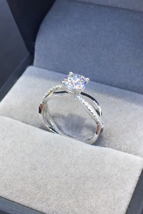 2 Carat Moissanite Crisscross 925 Sterling Silver Ring https://fitggins.com/products/2-carat-moissanite-crisscross-925-sterling-silver-ring FITGGINS 🎁At Fitggins all purchases have a gift🎁 #Hot #MyLook #CurrentlyWearing #MyLookToday #InMyCloset #LookOfTheDay #OutfitIdeas4You #OutfitLook #Inspofashion #InspiringOutfit #OOTDinspo #OutfitGrid Stone Properties, Moissanite Necklace, Moissanite Earrings, Moissanite Jewelry, 3 Carat, Girls Jewelry, 2 Carat, 925 Sterling Silver Ring, Sterling Silver Ring