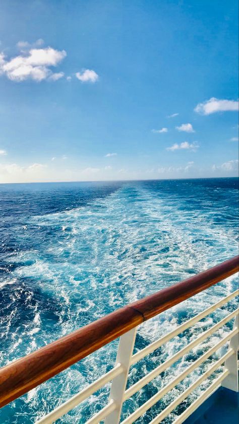 View From Cruise Ship, Cruise Wallpaper Aesthetic, Caribbean Cruise Aesthetic, Cruise Vibes Aesthetic, Cruise Asthetic Picture, Cruise Astethic, Sea Astethic, Cruise Carribean, Cruise Ship Aesthetic